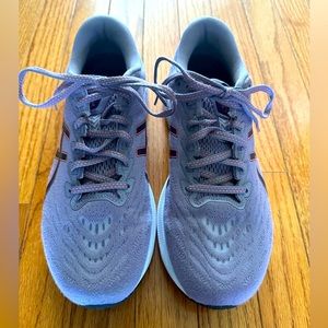 Asics Gt 2000 11 Women’s Size 10 Running Shoes